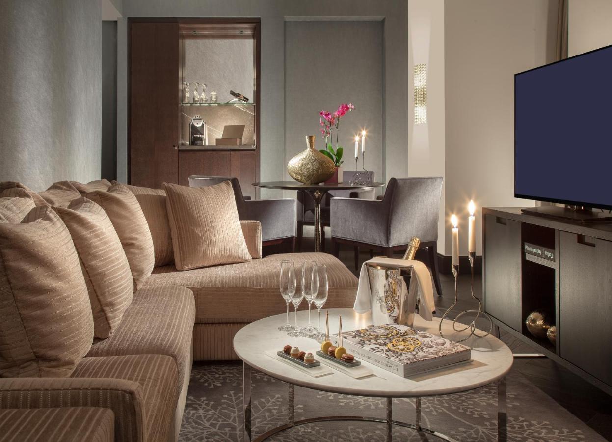 Hotel Royal Savoy &